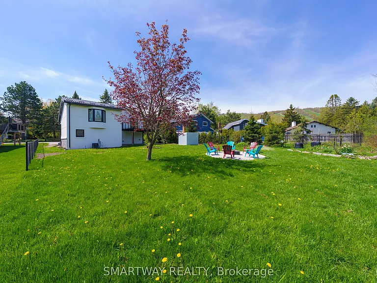 107 Campbell Cres — Photo 43