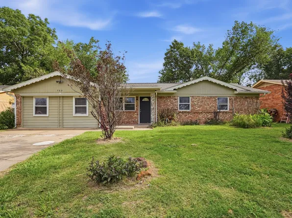 760 Oakwood Ave, Hurst, TX 76053