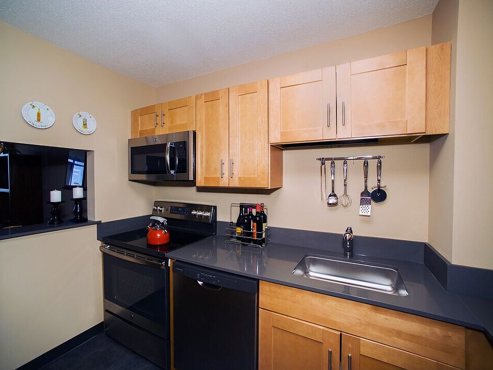 2nd image of 40 Owen St