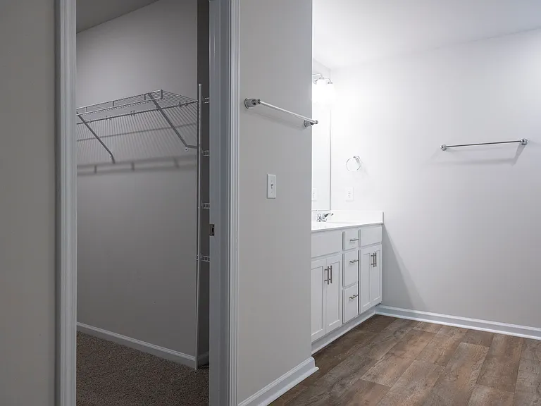 5308 Meagan Ln NE — Photo 16