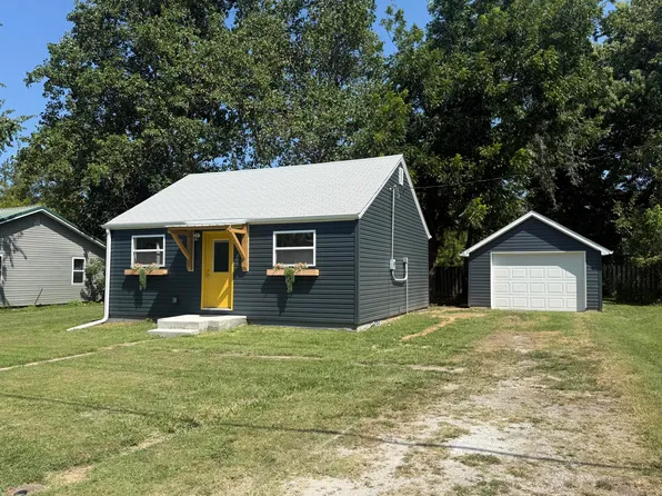 400 W Clouse Street, Mountain Grove, MO 65711