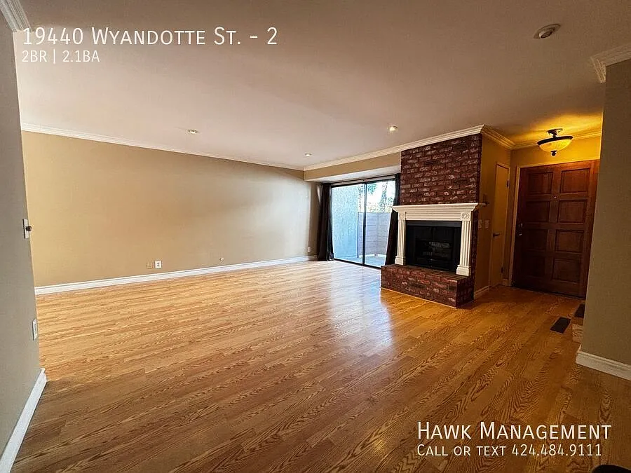 Building Photo - 19440 Wyandotte St #2