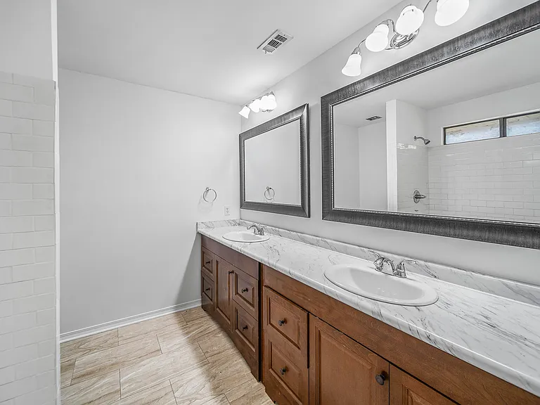 3313 Country Meadow Ln — Photo 26