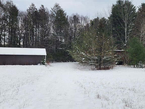 3rd image of 20 Hasbrouck A Road