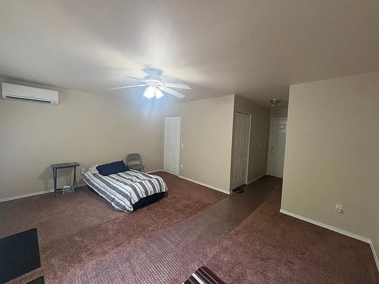 12549 Roosevelt Way NE #4 — Photo 9