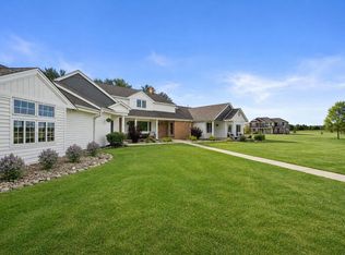 S90W34465 Whitetail Dr, Eagle, WI 53119