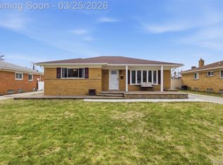 31609 Summers St, Livonia, MI