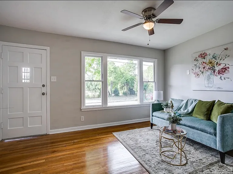 639 Flanders Ave — Photo 2