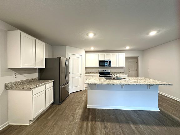 2nd image of 3481 Sparco Dr