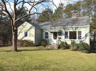 27 Ettl Ln, Greenwich, CT 06831