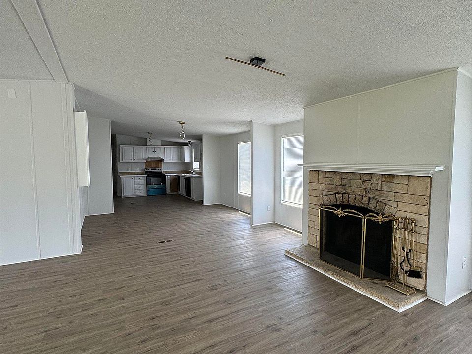 2nd image of 101 Spring Creek Pl