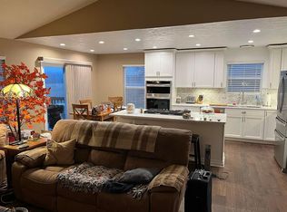 2390 Harmony Dr, Xenia, OH 45385