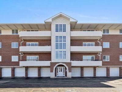 714 W 63rd St Unit 303, Westmont, IL, 60559
