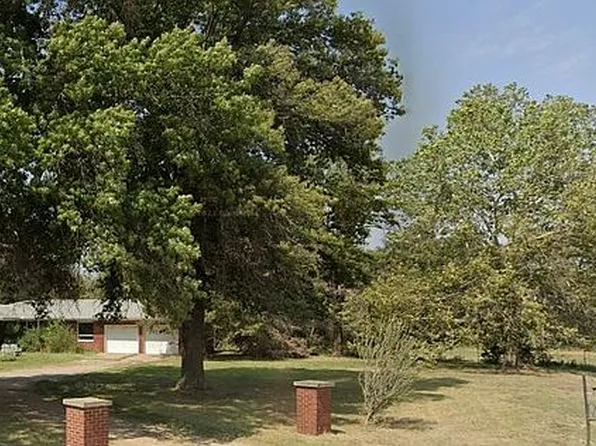 1403 N Meridian Rd, Peck, KS 67120