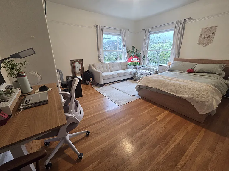 2626 Benvenue Ave #3 — Photo 4
