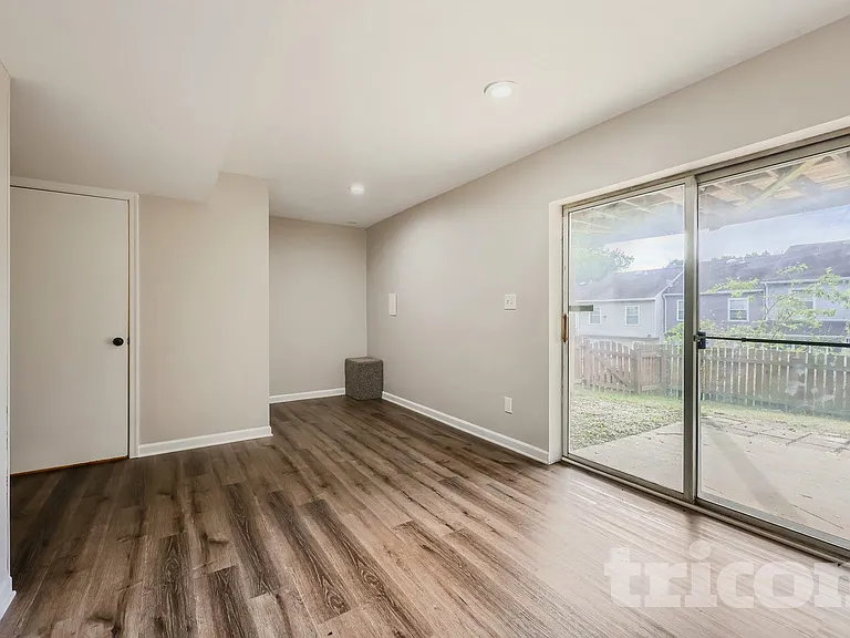 19 Clearlake Ct — Photo 6