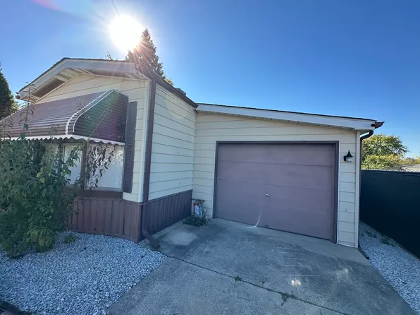 106 Huntsbridge Rd, Matteson, IL 60443