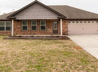 250 Sunrise Dr, Rossville, GA 30741