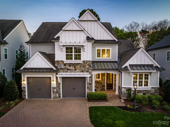 1020 N Sharon Amity Rd, Charlotte, NC 28211