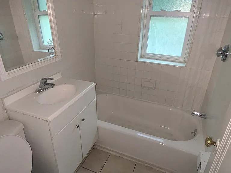 910 Randolph St #2 — Photo 7