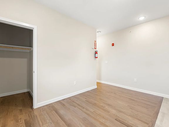 2nd image of 65 S Harrison St #6C