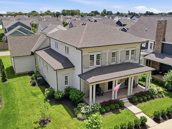 3rd image of 5565 Evans Farm Dr