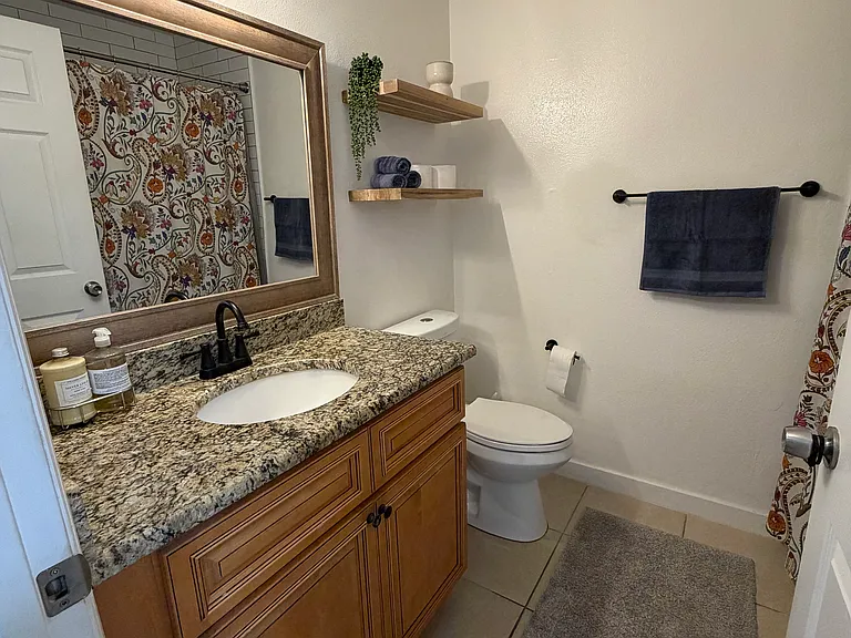 1507 E Emma St — Photo 6
