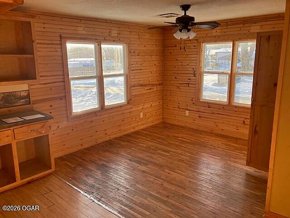 4th image of 19855 Hidden Acres Rd