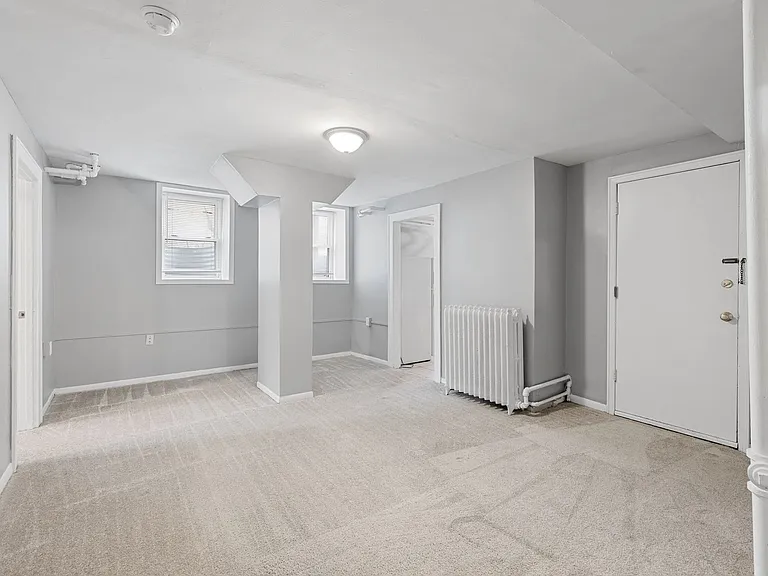 Doolittle 2735 Humboldt Ave S — Photo 6