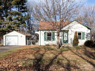 1131 Laurie Rd W, Roseville, MN, 55113
