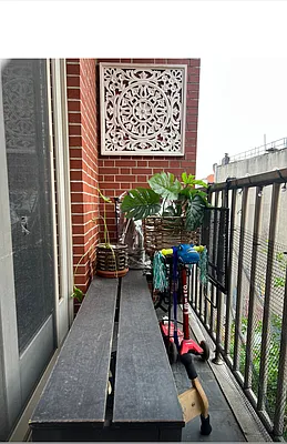 Rented by Daniel Gale Sotheby's International Realty | media 9