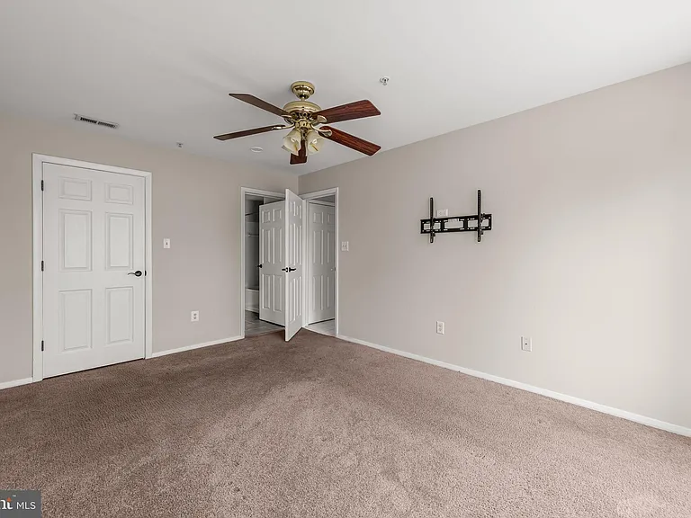 7648 Stony Creek Ln — Photo 18