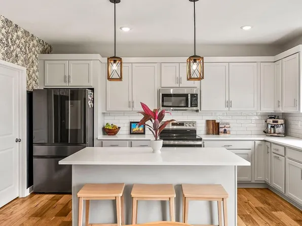 17749 Greeley St, Gardner, KS 66030