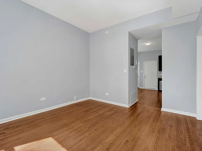 3340 S Carpenter St #2F — Photo 5