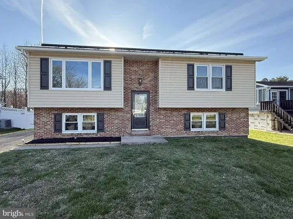 302 West Rd, Baltimore, MD 21221