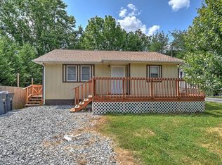 1809 Ridgeway Dr, Kingsport, TN 37664