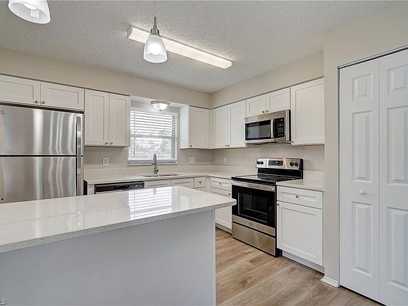3rd image of 8161 Kings Bay BLVD