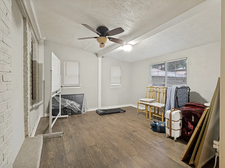 5318 Vanderbilt Ave — Photo 6