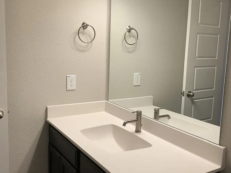 1021 W Sierra Vista Ct — Photo 7