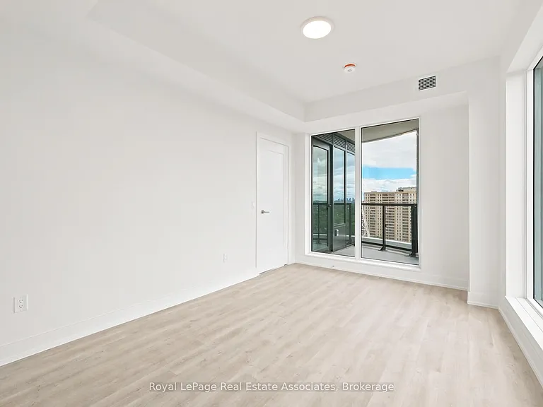 25 Cordova Ave #1812 — Photo 21