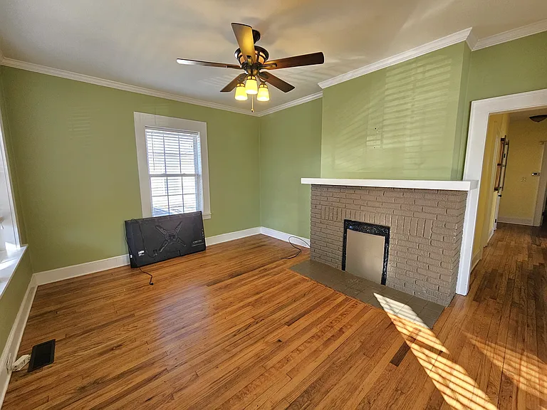 23 McAdoo Ave — Photo 5