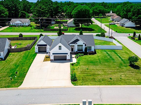 2nd image of 502 Life Ln