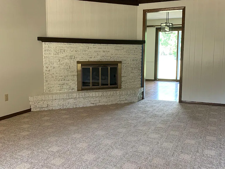 920 E Northwood Dr — Photo 3