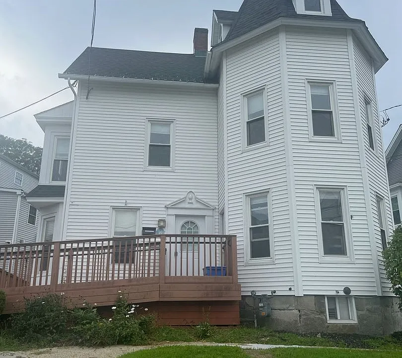 4 Harmony St