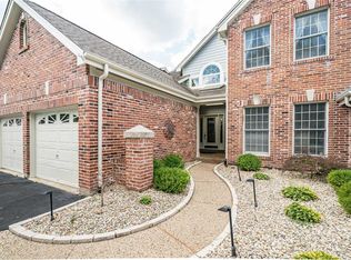 14221 Woods Mill Cove Dr, Chesterfield, MO 63017