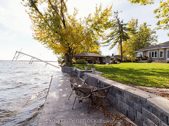 3rd image of 129 Stinsons Bay Rd