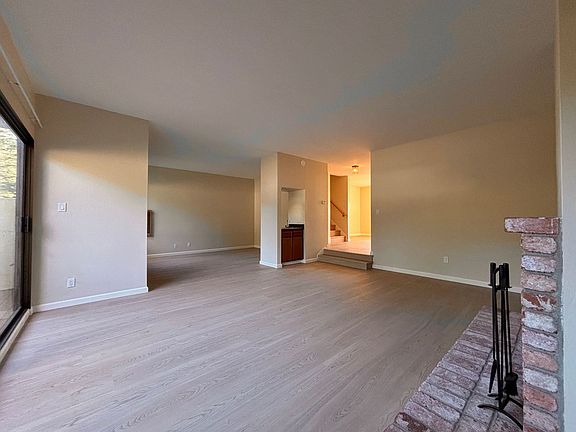 5th image of 108 Galewood Cir