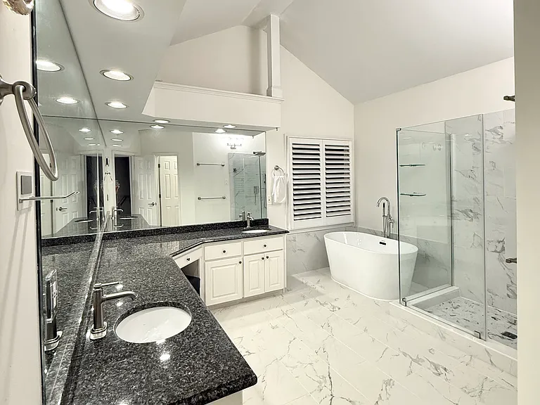 3725 Upland Dr — Photo 17