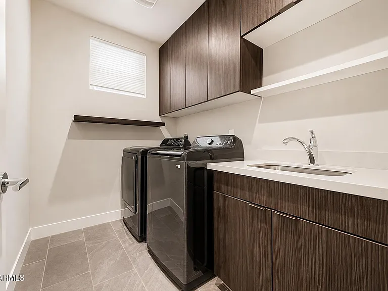 2825 N 42nd St #5 — Photo 11