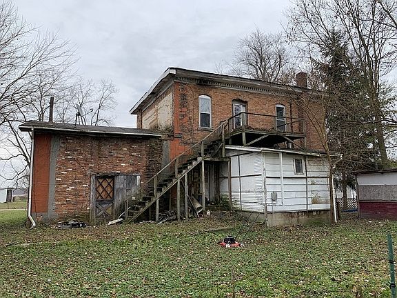 5th image of 7527 N Albion St